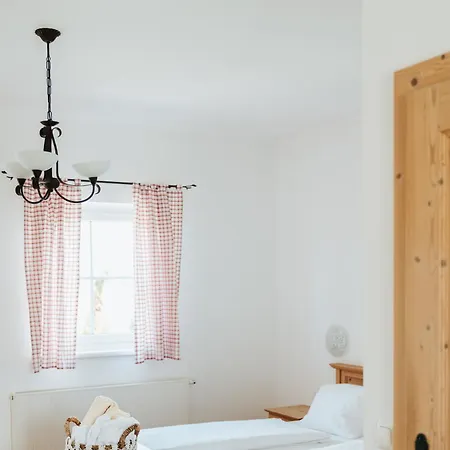Illyrhof Bed & Breakfast